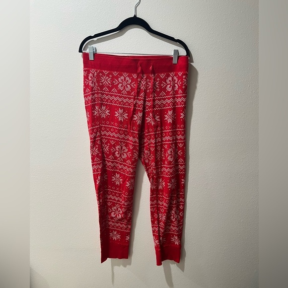 Victoria’s Secret Red Patterned Women's thermal pajama set, medium, holiday. - Picture 6 of 10